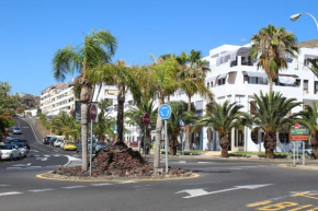 Отель Apartamentos Funchal  Арона